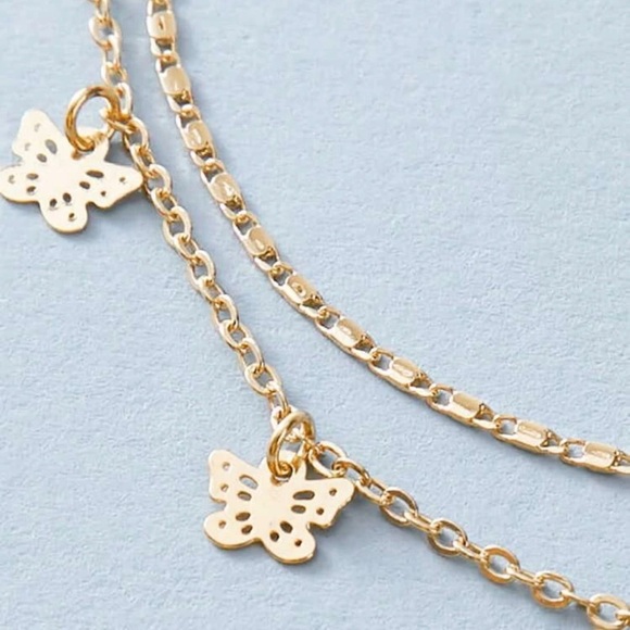 3/$30 💛 Butterfly Layered Necklace - Picture 4 of 4
